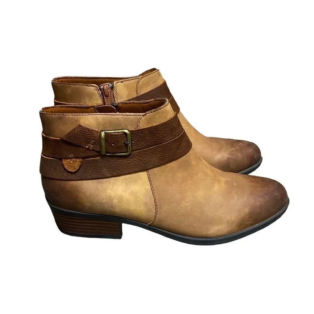 Clarks Collection Distressed Tan Leather Ankle Bootie Size 8